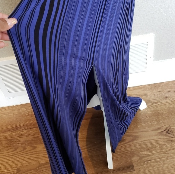 Daisy Fuentes Maxi dress with slit - Picture 5 of 7